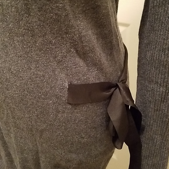 Ann Taylor Loft Sweater - Picture 3 of 4